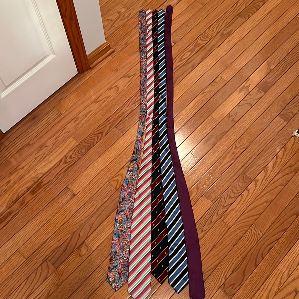 5 pack of ties!